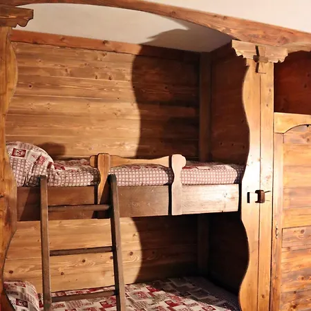 Chevres A Cheval - Apartment Aosta