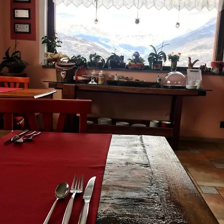 Chevres A Cheval - *